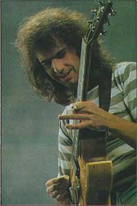 Pat Metheny with Gibson ES175 guitar