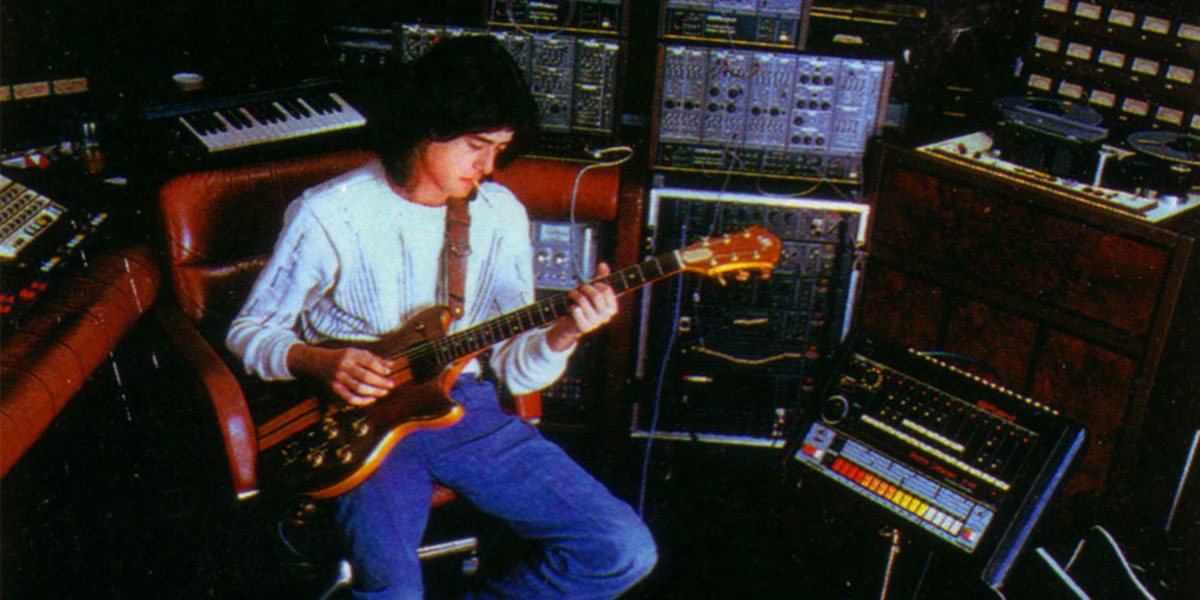Led Zeppelon Guitarist Jimmy Page with Roland G-808 Guitar Synth Controller