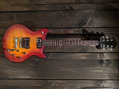 Roland G-303 Flame Maple Top and Back