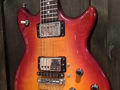 Roland G-303 Flame Maple Top and Back