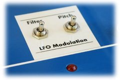 DIY Roland GR-300 LFO to Pitch and Filter Modification