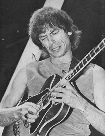 Steve Howe with Gibson ES-335